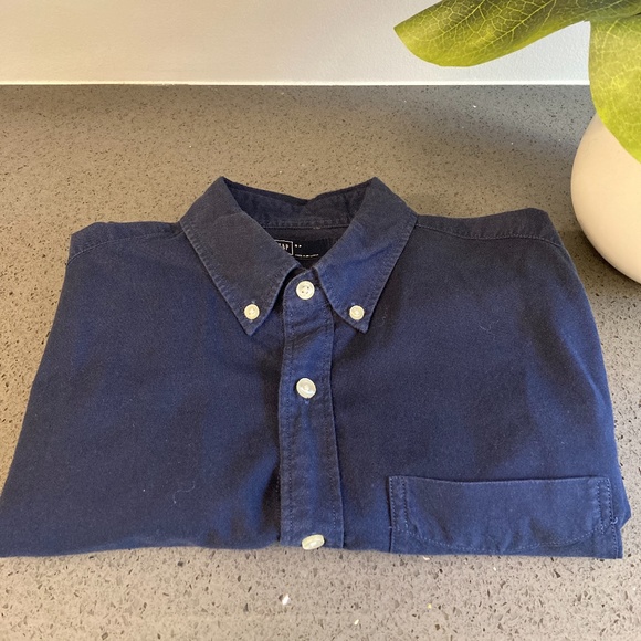 Gap | Men's Oxford Shirt - Picture 3 of 4